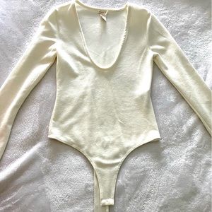 Womens long sleeve scoop neck bodysuit
